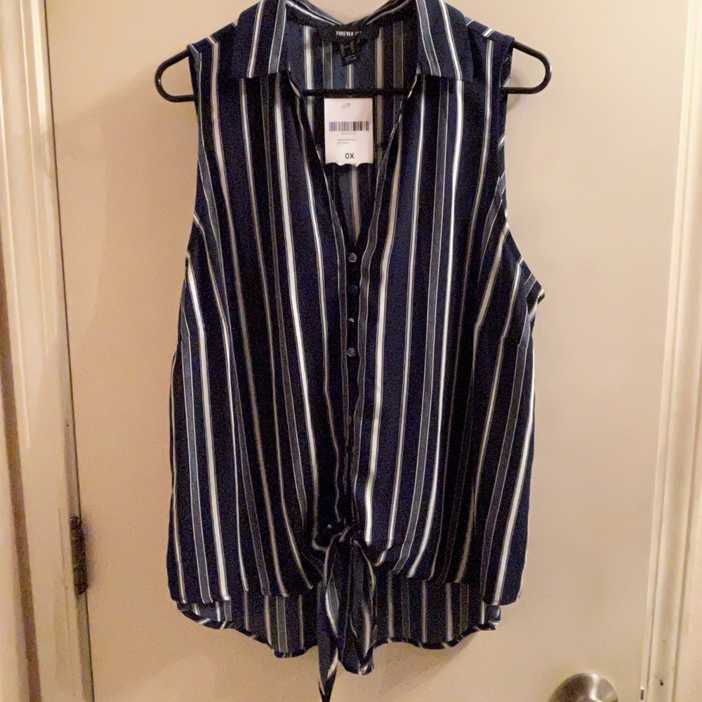 Forever 21 NWT Size 0X Navy and White Striped Blouse